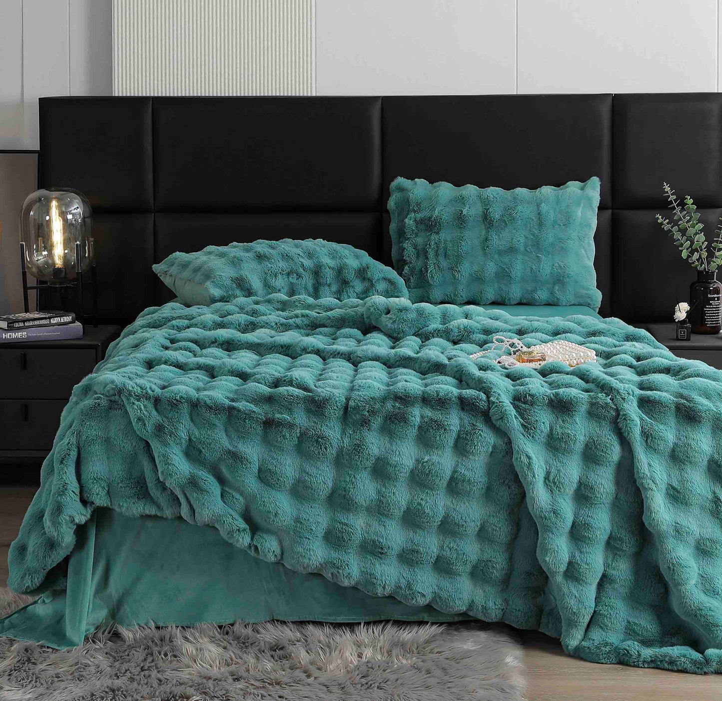 Lenjerie De Pat Pufoasa Rabbit Luxury Edition, 6 Piese, 2 Persoane