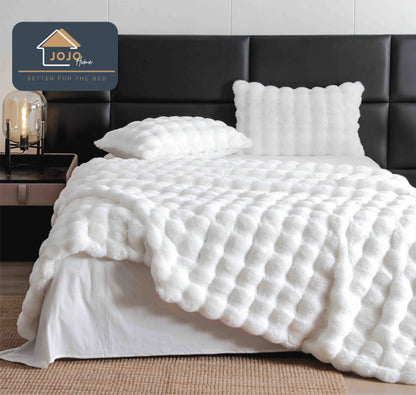Lenjerie De Pat Pufoasa Rabbit Luxury Edition, 6 Piese, 2 Persoane